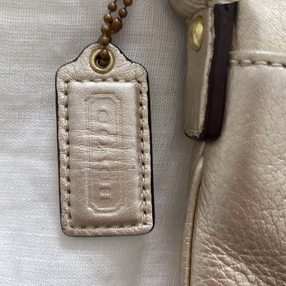 Gold Coach crossbody bag. - Picture 6 of 9